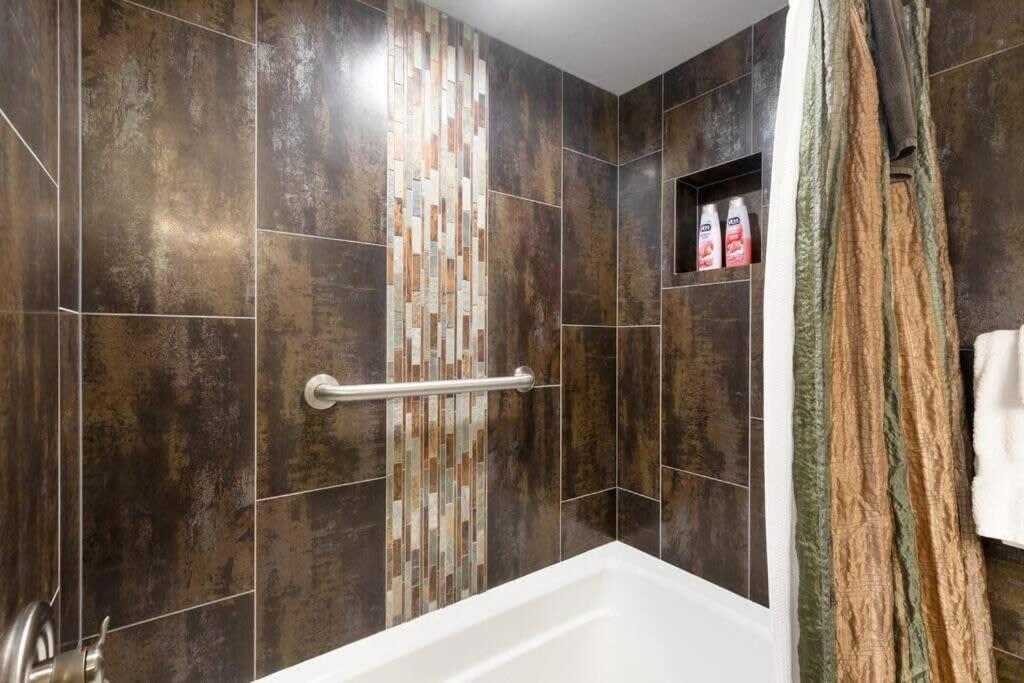 Downtown Chalet Close To Main St With Pool And Hot Tub Breckenridge Eksteriør bilde